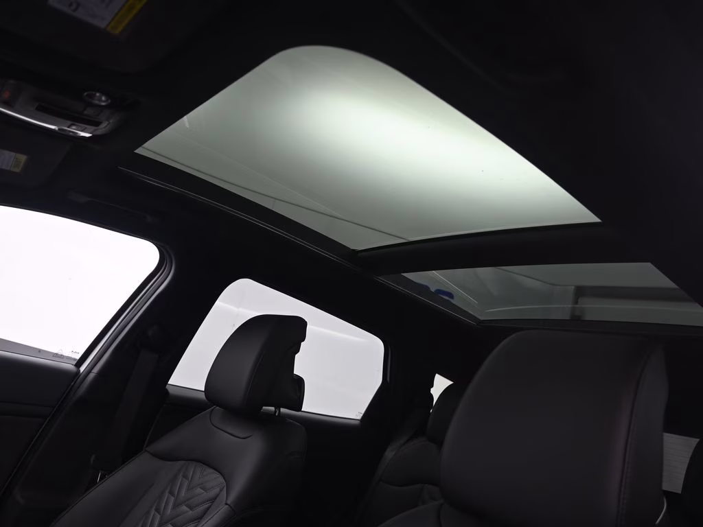 2026 Glacial White Pearl Kia Sportage X-Line AWD SUV