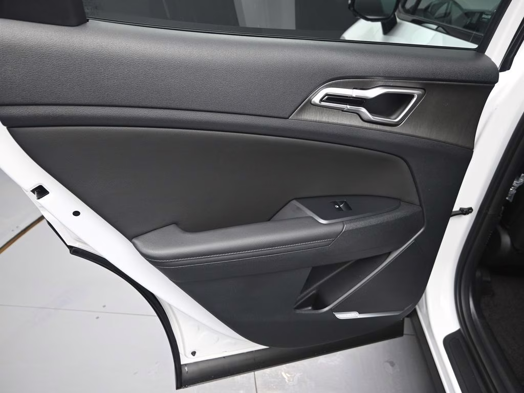 2026 Glacial White Pearl Kia Sportage X-Line AWD SUV