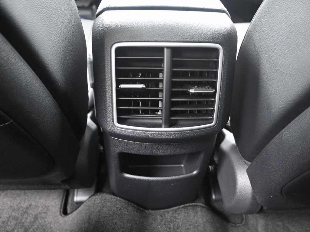 2026 Glacial White Pearl Kia Sportage X-Line AWD SUV