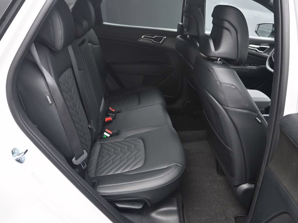 2026 Glacial White Pearl Kia Sportage X-Line AWD SUV