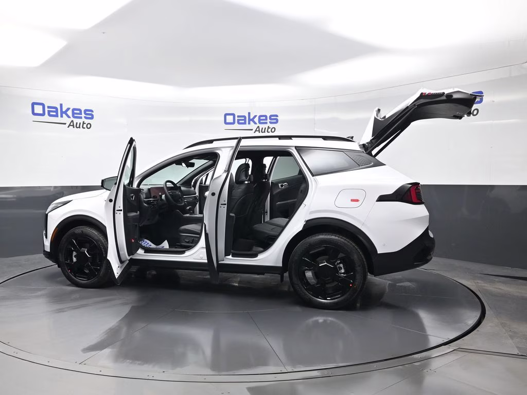 2026 Glacial White Pearl Kia Sportage X-Line AWD SUV