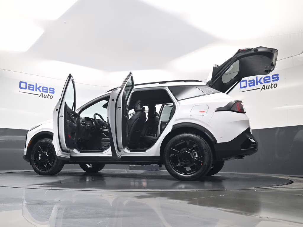 2026 Glacial White Pearl Kia Sportage X-Line AWD SUV