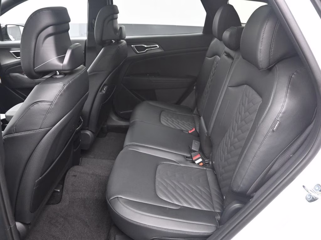 2026 Glacial White Pearl Kia Sportage X-Line AWD SUV
