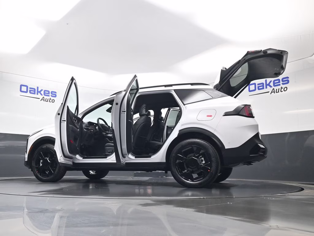 2026 Glacial White Pearl Kia Sportage X-Line AWD SUV