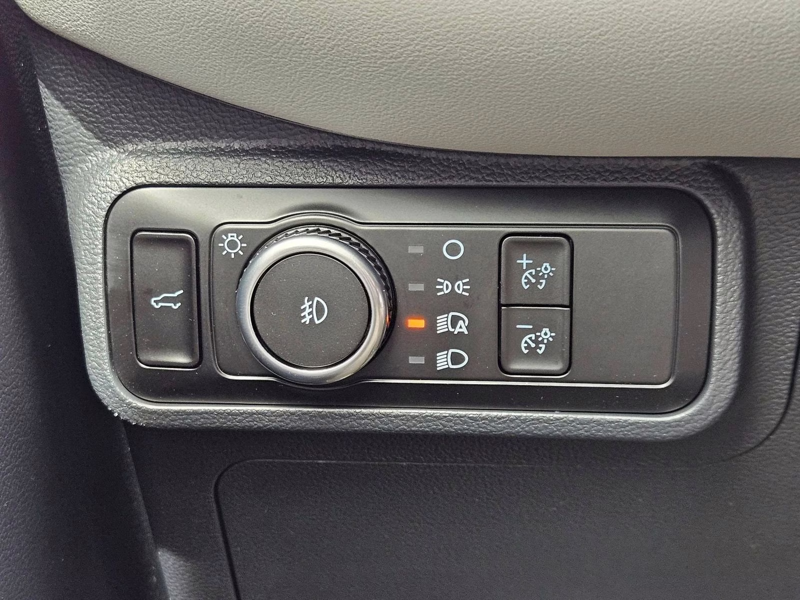 2026 White Metallic Ford Explorer Active RWD SUV