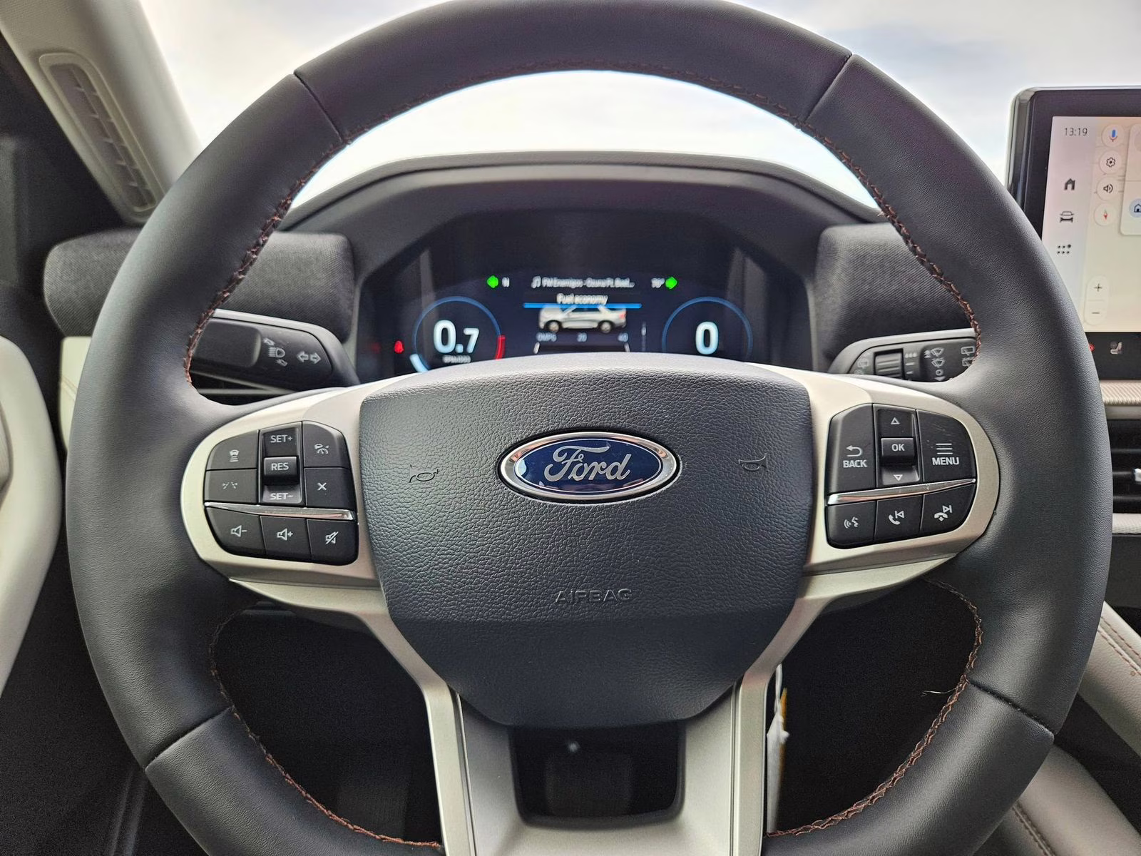 2026 White Metallic Ford Explorer Active RWD SUV