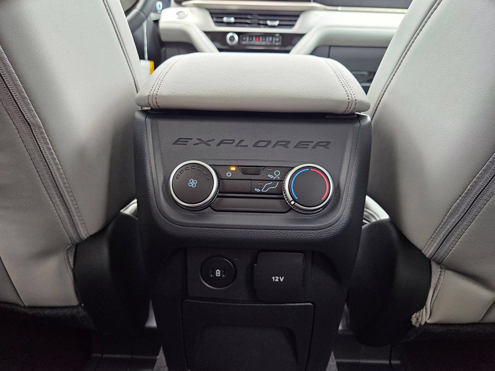 2026 White Metallic Ford Explorer Active RWD SUV