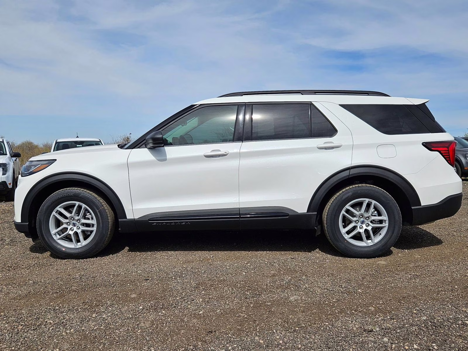 2026 White Metallic Ford Explorer Active RWD SUV