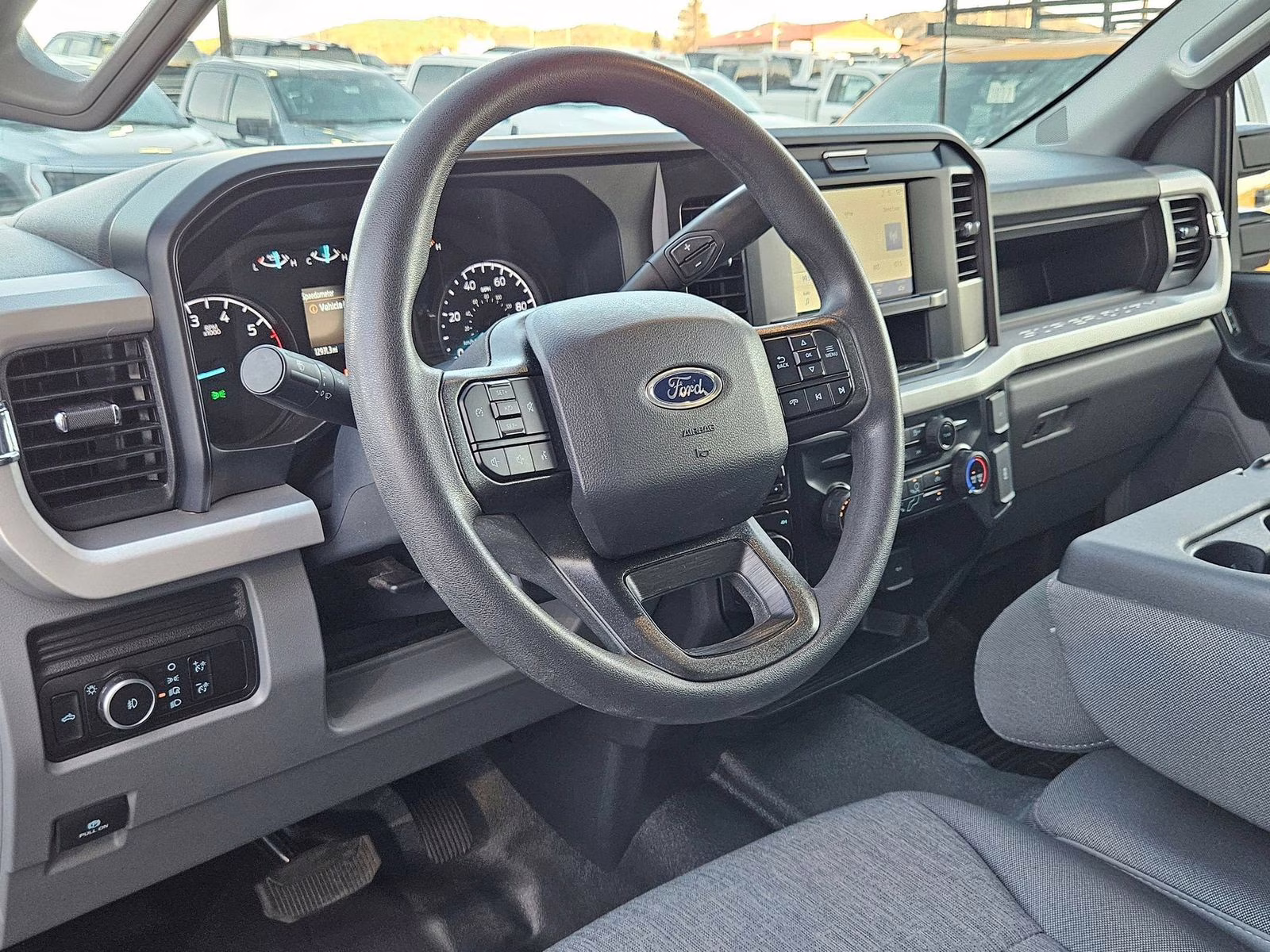 2025 Oxford White Ford Super Duty F-350 SRW XL 4X4 Truck