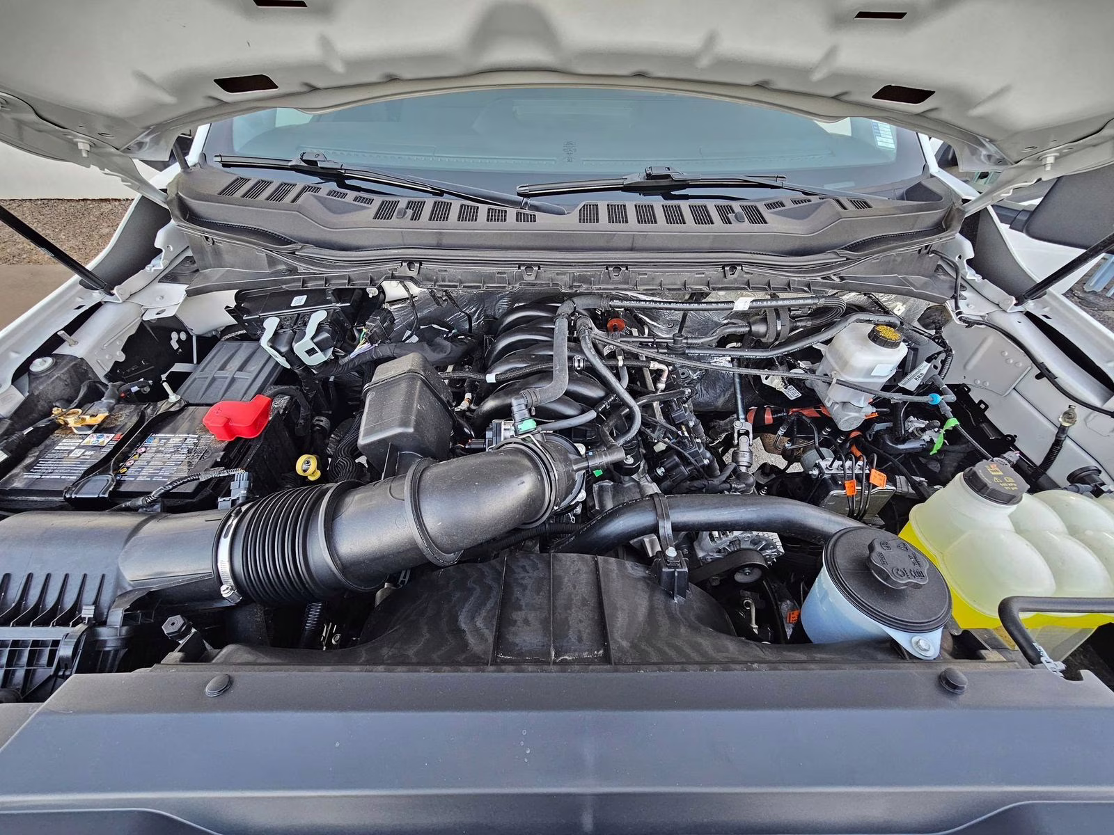 2025 Oxford White Ford Super Duty F-350 SRW XL 4X4 Truck