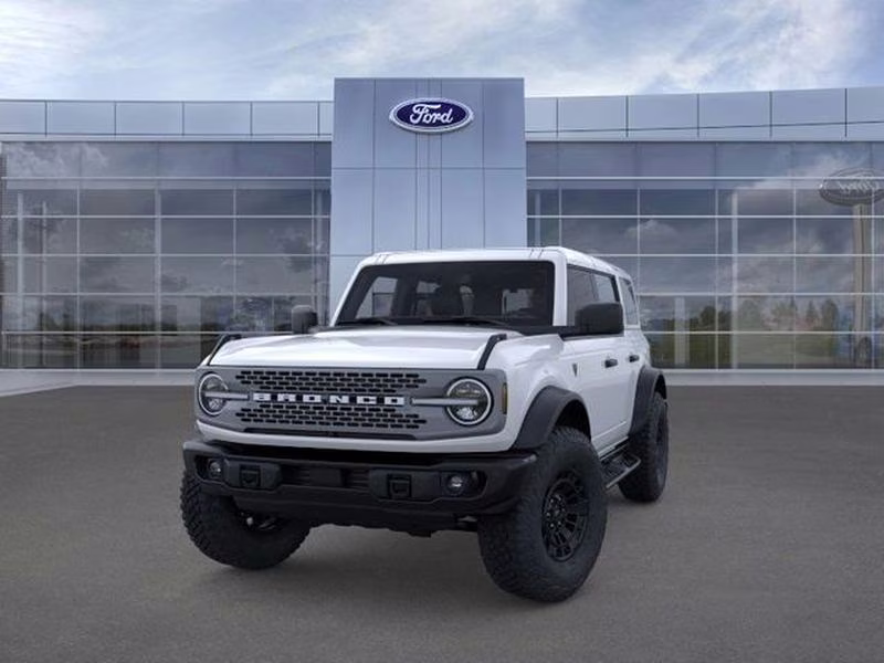 2026 Oxford White Ford Bronco Badlands 4X4 SUV