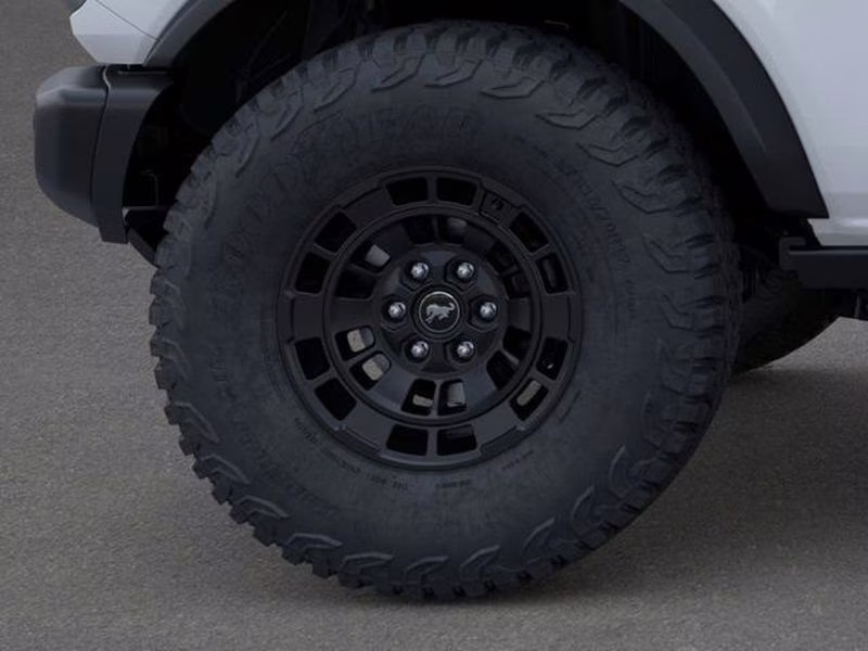 2026 Oxford White Ford Bronco Badlands 4X4 SUV