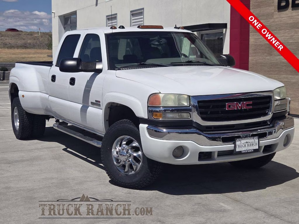 2004 Olympic White GMC Sierra 3500 SLT 4X4 Truck