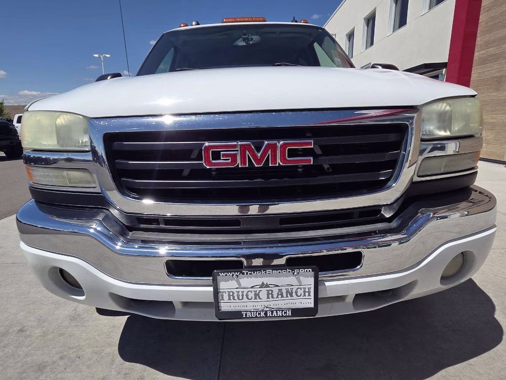 2004 Olympic White GMC Sierra 3500 SLT 4X4 Truck