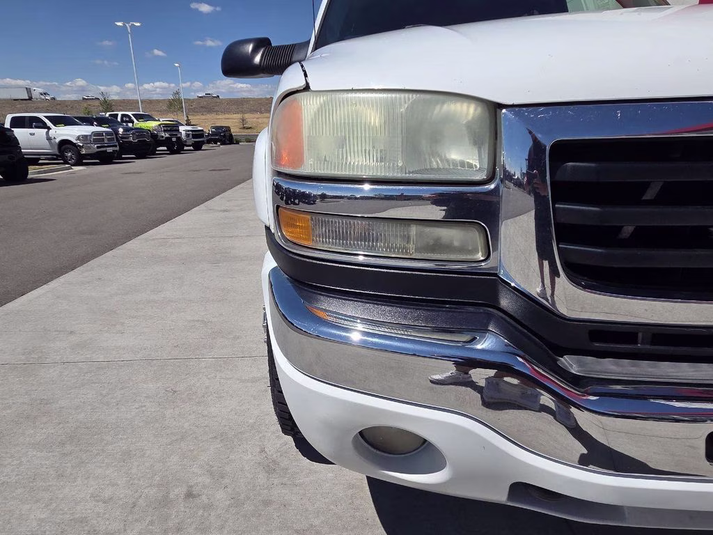 2004 Olympic White GMC Sierra 3500 SLT 4X4 Truck