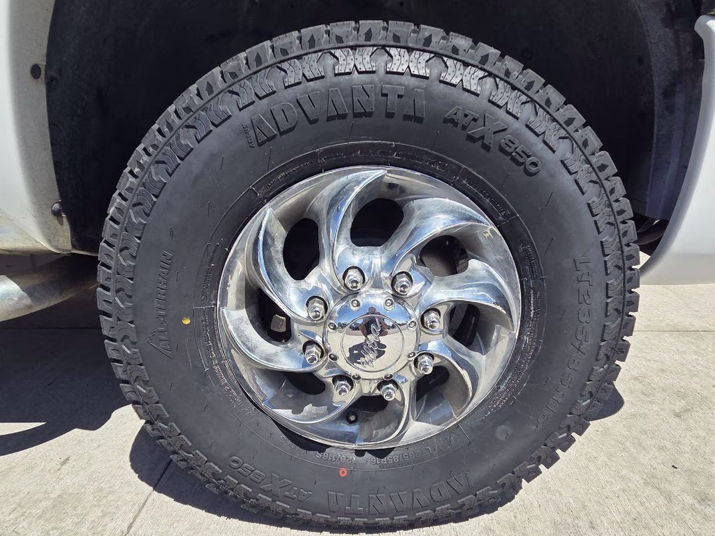 2004 Olympic White GMC Sierra 3500 SLT 4X4 Truck