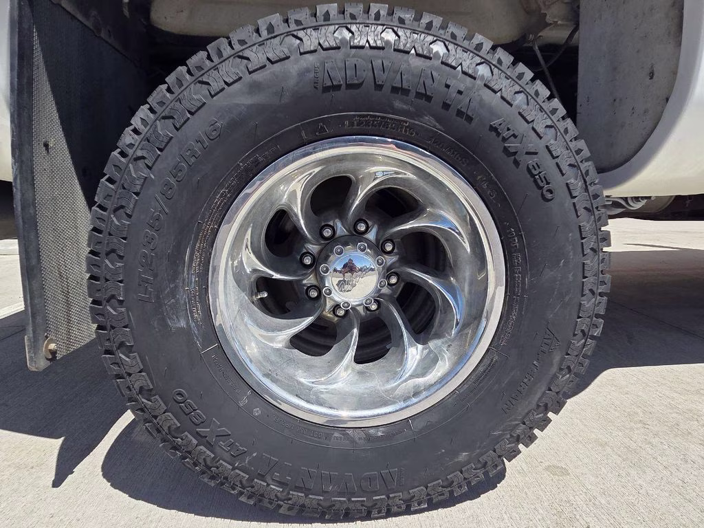 2004 Olympic White GMC Sierra 3500 SLT 4X4 Truck