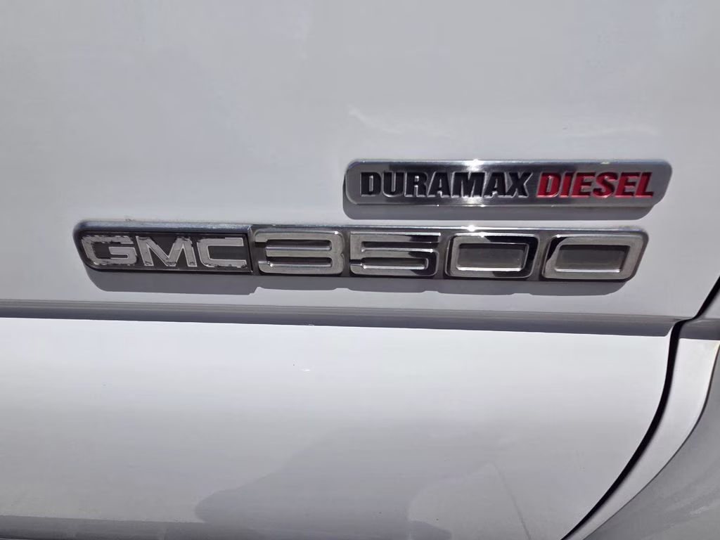 2004 Olympic White GMC Sierra 3500 SLT 4X4 Truck