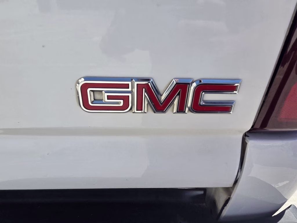2004 Olympic White GMC Sierra 3500 SLT 4X4 Truck