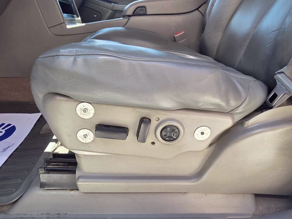 2004 Olympic White GMC Sierra 3500 SLT 4X4 Truck