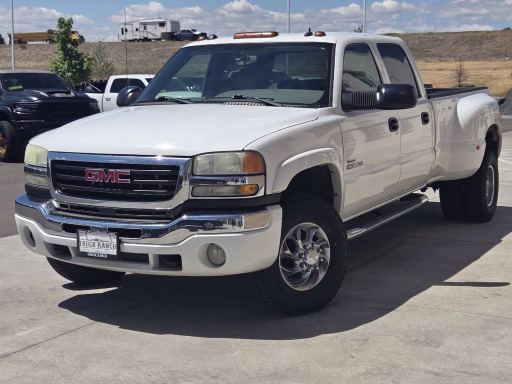 2004 Olympic White GMC Sierra 3500 SLT 4X4 Truck