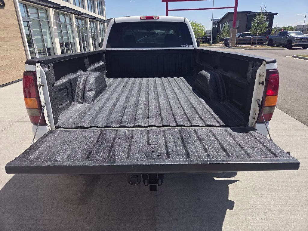 2004 Olympic White GMC Sierra 3500 SLT 4X4 Truck