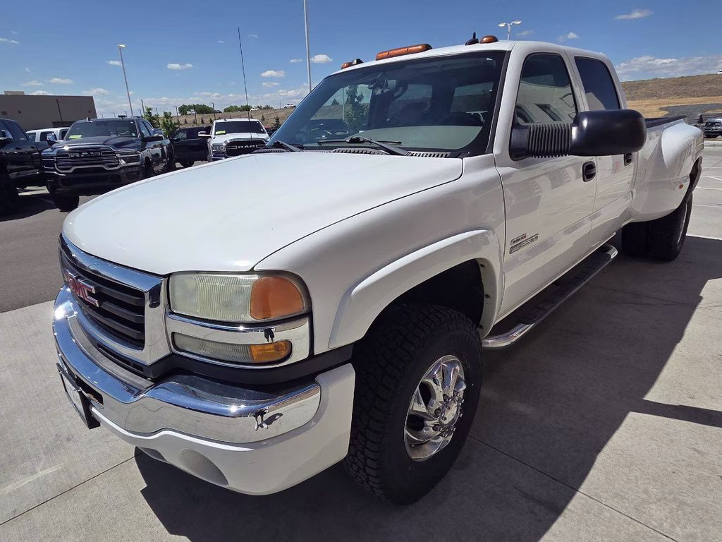 2004 Olympic White GMC Sierra 3500 SLT 4X4 Truck