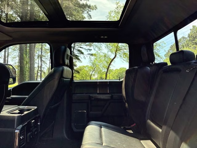 2020 Black Metallic Ford Super Duty F-250 SRW Lariat 4X4 Truck