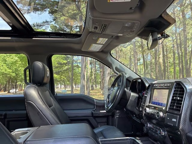2020 Black Metallic Ford Super Duty F-250 SRW Lariat 4X4 Truck