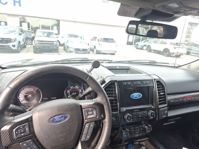 2020 Black Metallic Ford Super Duty F-250 SRW Lariat 4X4 Truck