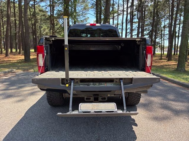 2020 Black Metallic Ford Super Duty F-250 SRW Lariat 4X4 Truck