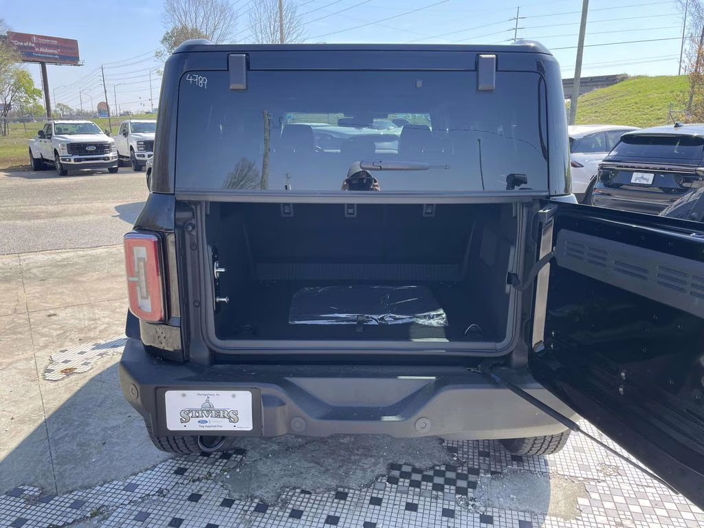 2026 Shadow Black Ford Bronco Outer Banks 4X4 SUV