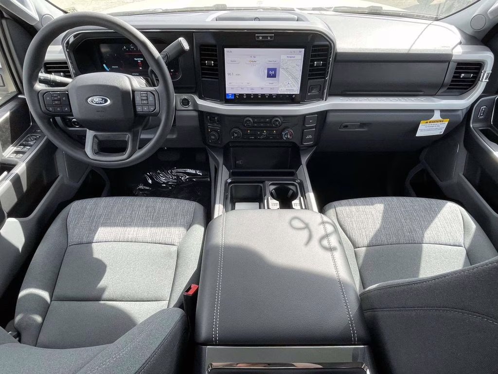 2026 Oxford White Ford Super Duty F-250 SRW XLT 4X4 Truck