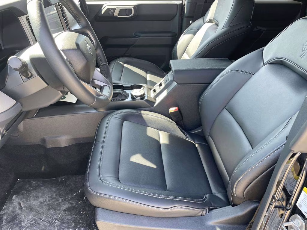 2026 Shadow Black Ford Bronco Outer Banks 4X4 SUV