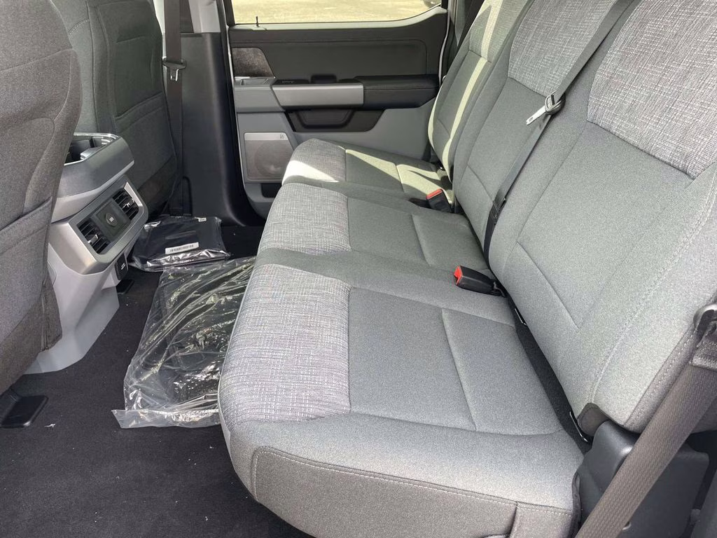 2026 Oxford White Ford Super Duty F-250 SRW XLT 4X4 Truck