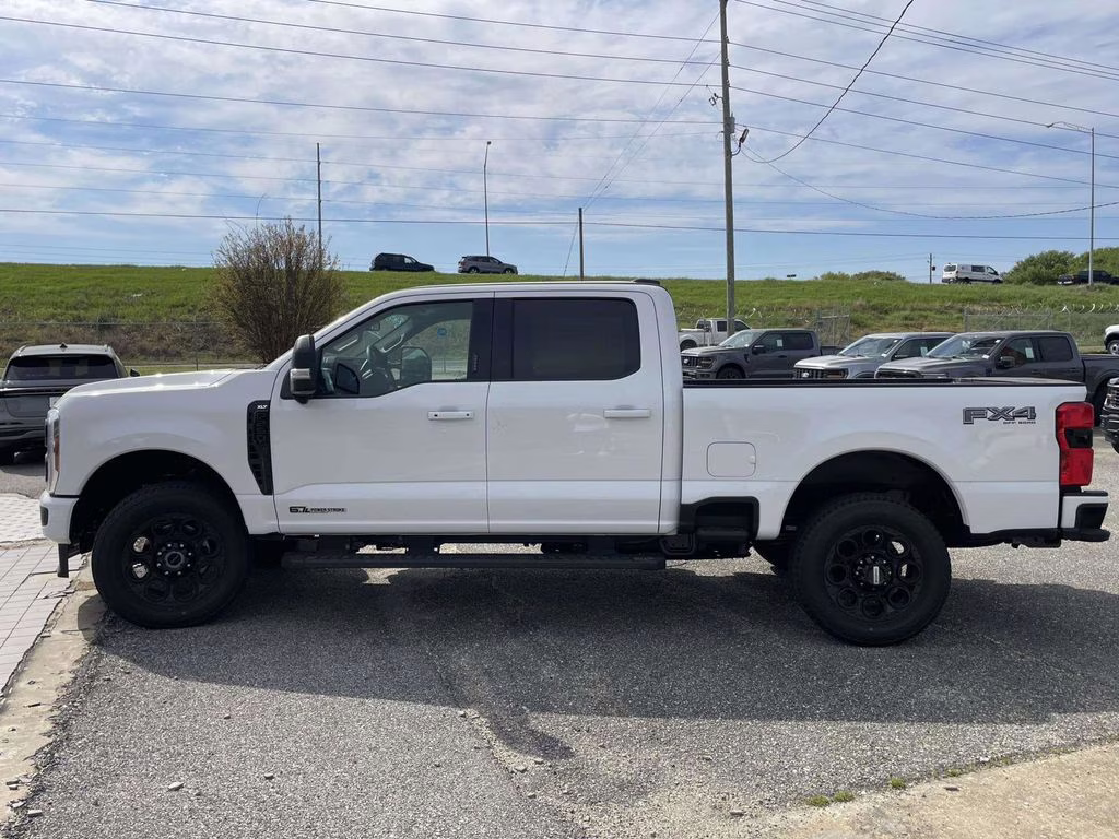 2026 Oxford White Ford Super Duty F-250 SRW XLT 4X4 Truck