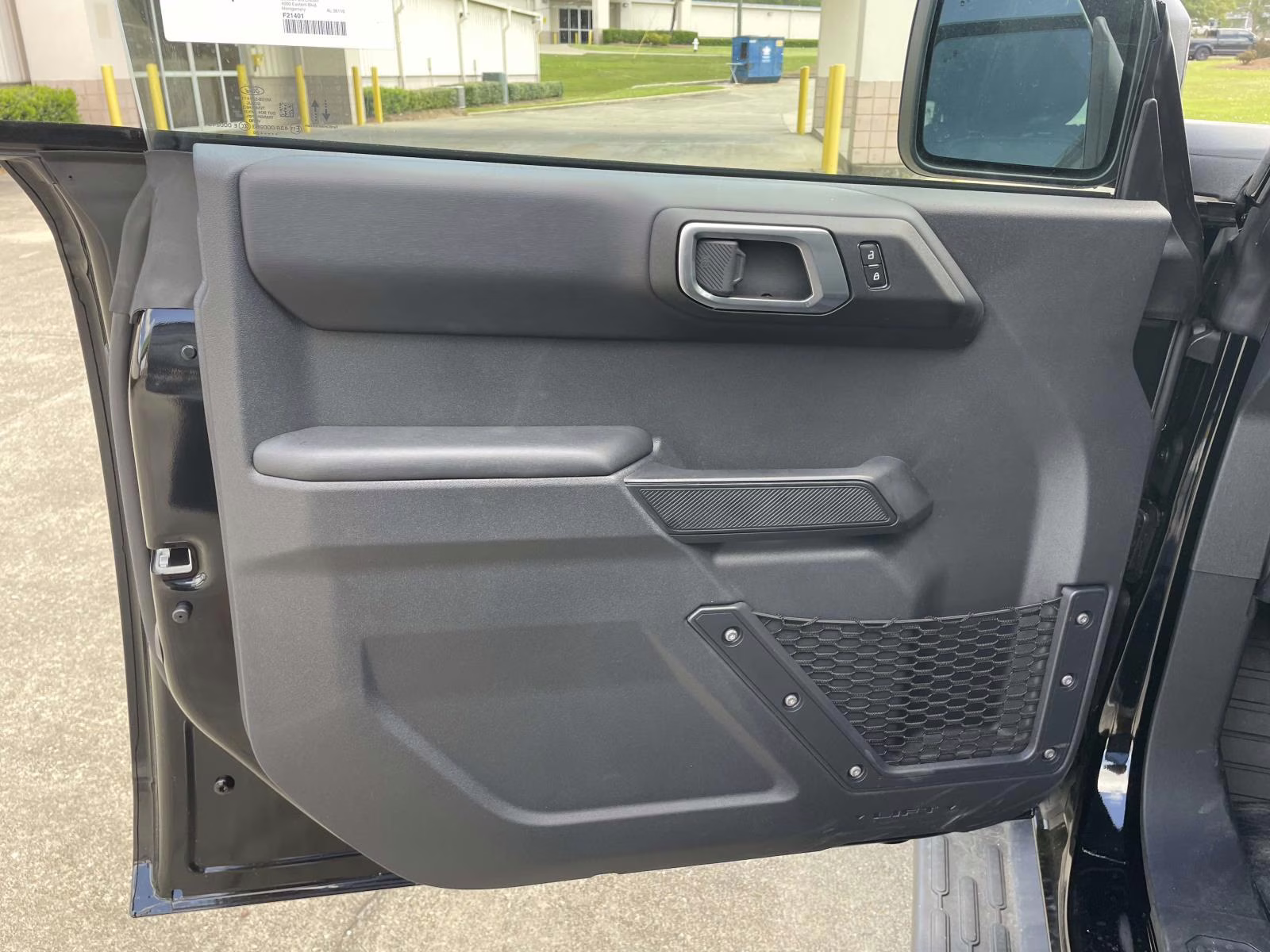 2026 Shadow Black Ford Bronco Outer Banks 4X4 SUV