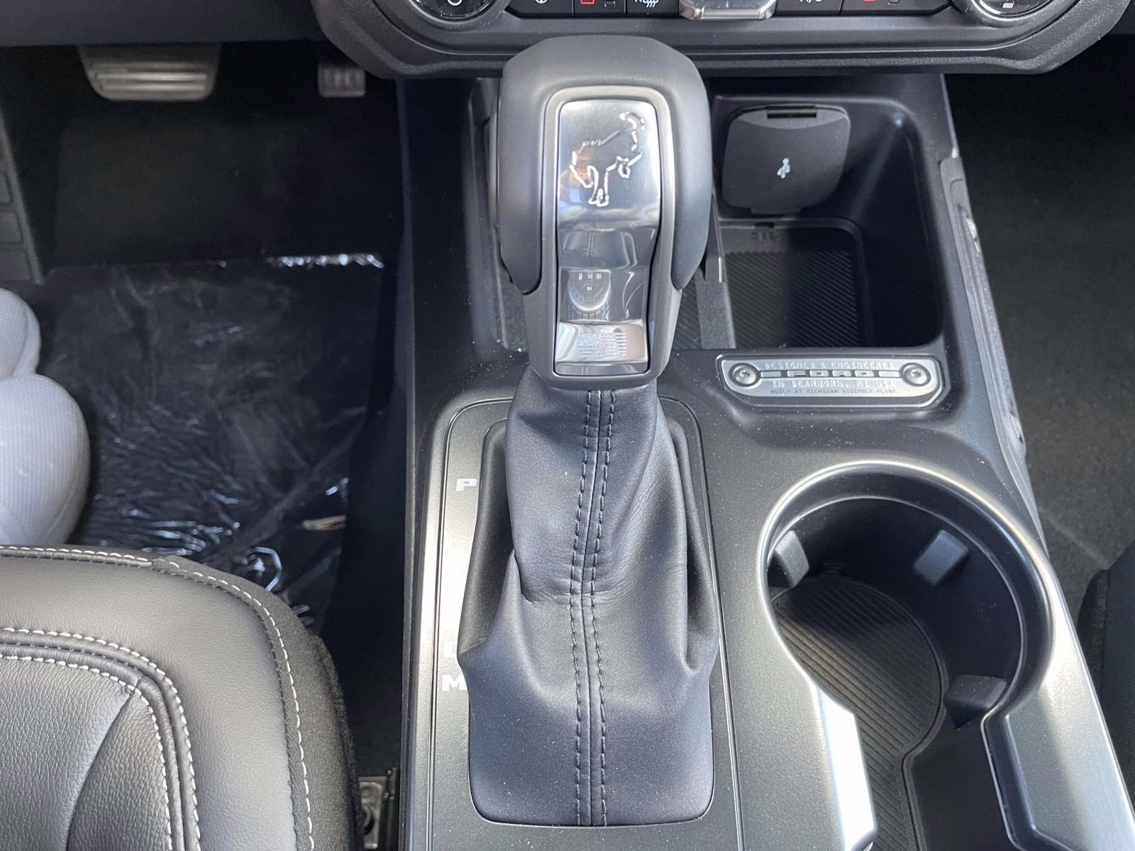 2026 Shadow Black Ford Bronco Outer Banks 4X4 SUV