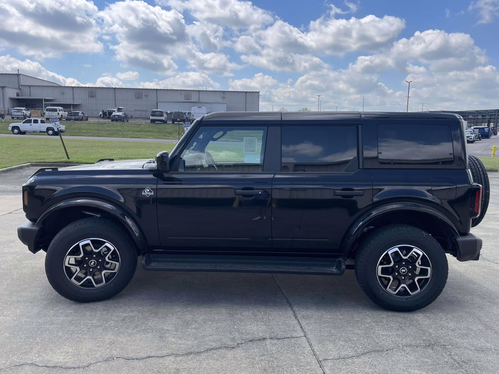2026 Shadow Black Ford Bronco Outer Banks 4X4 SUV
