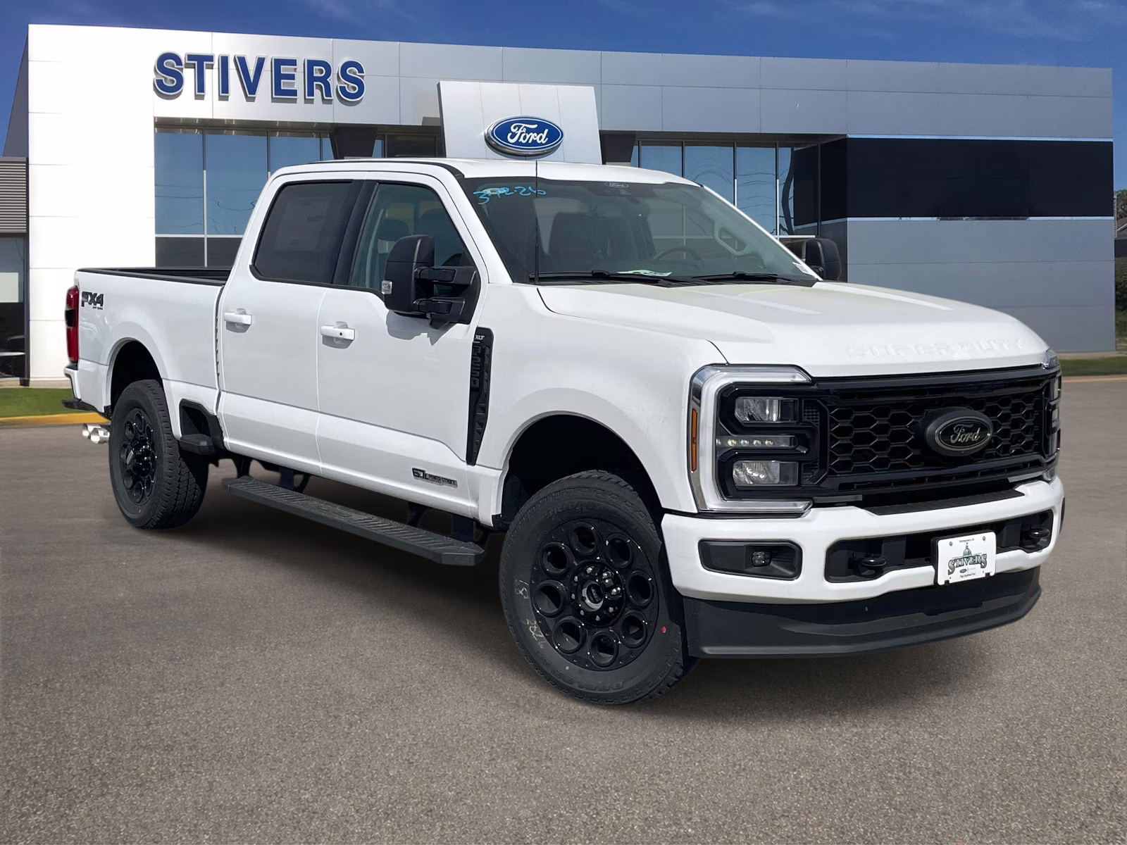 2026 Oxford White Ford Super Duty F-250 SRW XLT 4X4 Truck