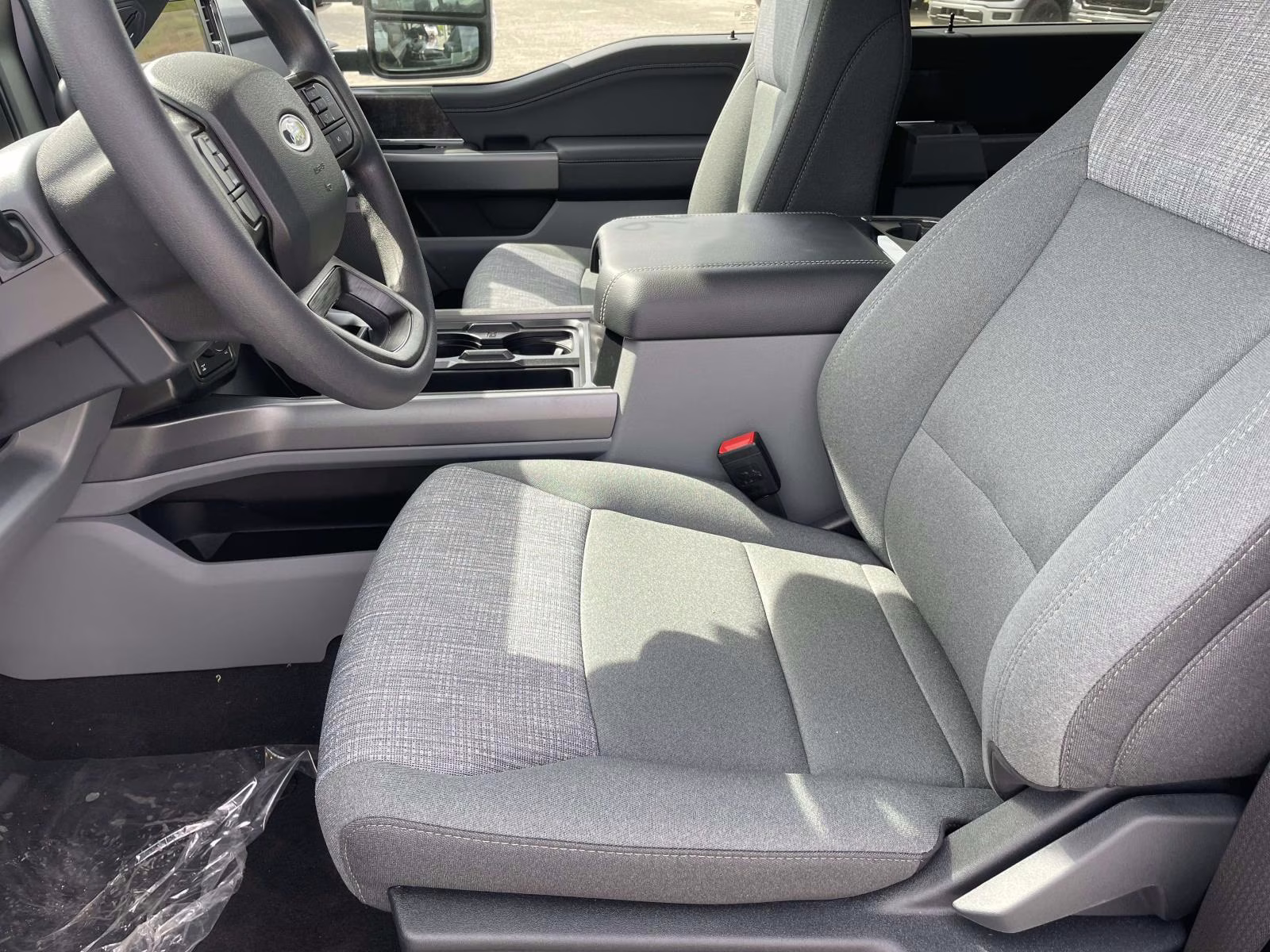 2026 Oxford White Ford Super Duty F-250 SRW XLT 4X4 Truck