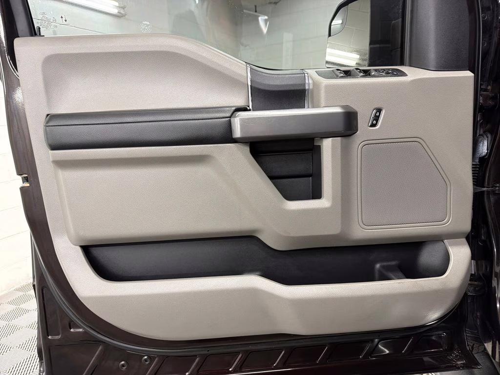 2020 Magma Red Metallic Ford F-150 XLT 4X4 Truck