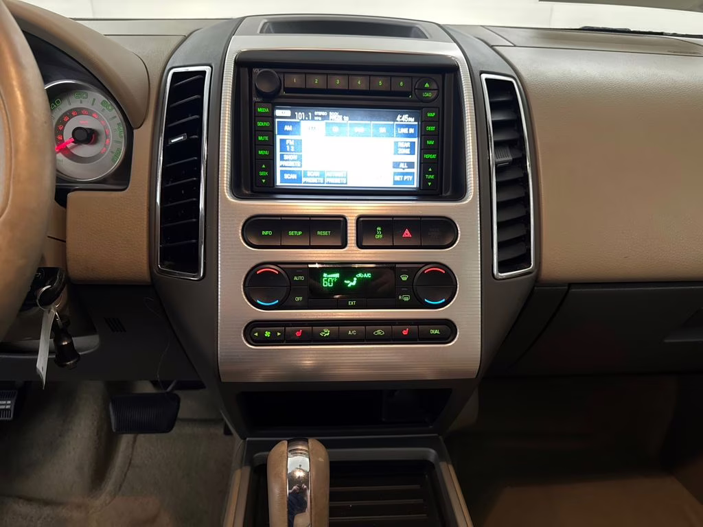 2007 Creme Brulee Clearcoat Ford Edge SEL FWD SUV