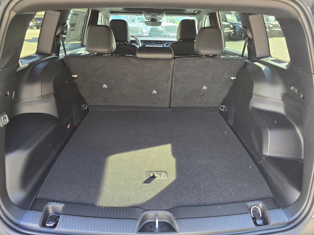 2026 Bright White Clearcoat Jeep Cherokee Limited 4X4 SUV