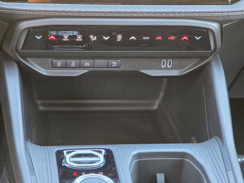 2026 Bright White Clearcoat Jeep Cherokee Limited 4X4 SUV