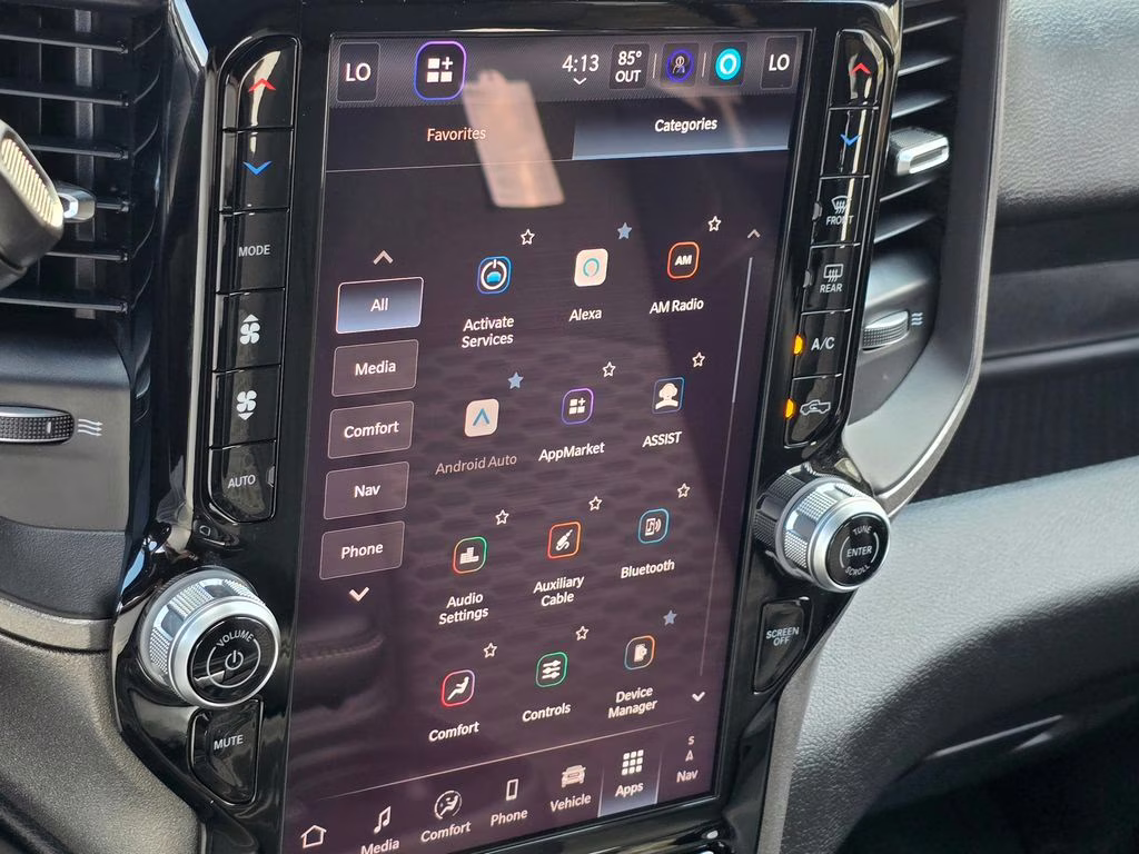 2026 Diamond Black Crystal Pearlcoat Ram 2500 Tradesman 4X4 Truck