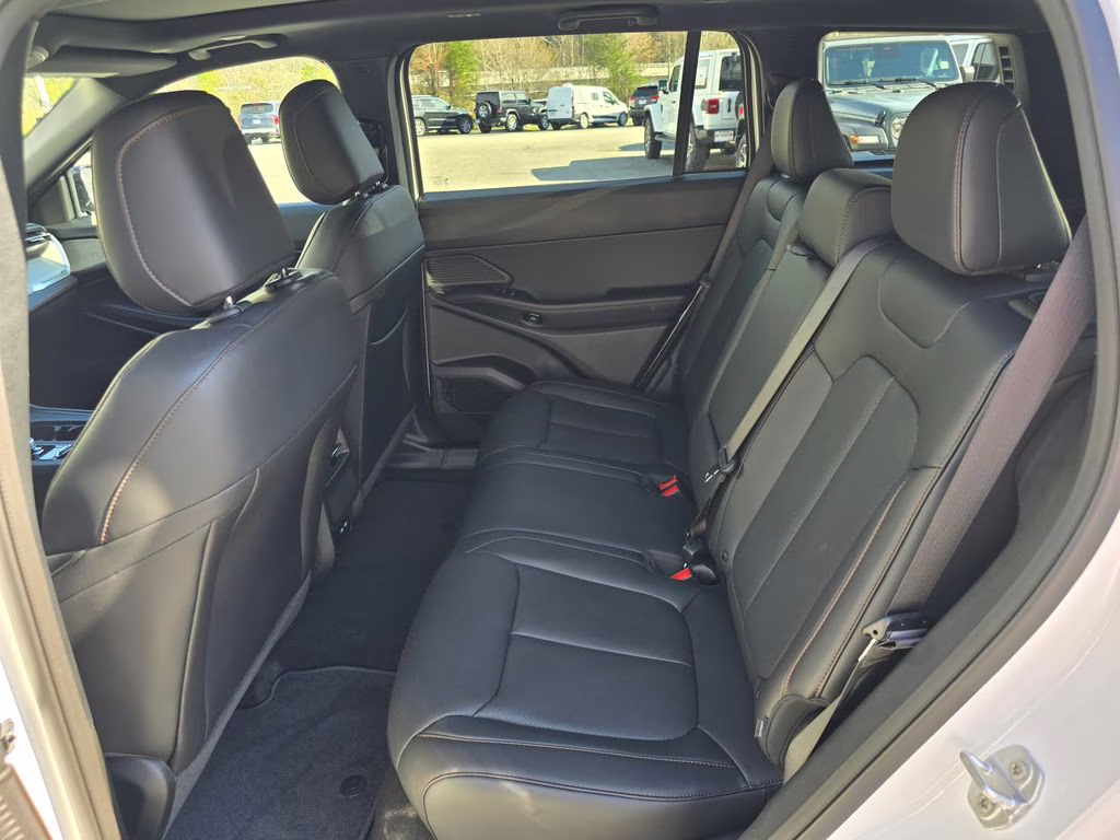 2026 Bright White Clearcoat Jeep Cherokee Limited 4X4 SUV