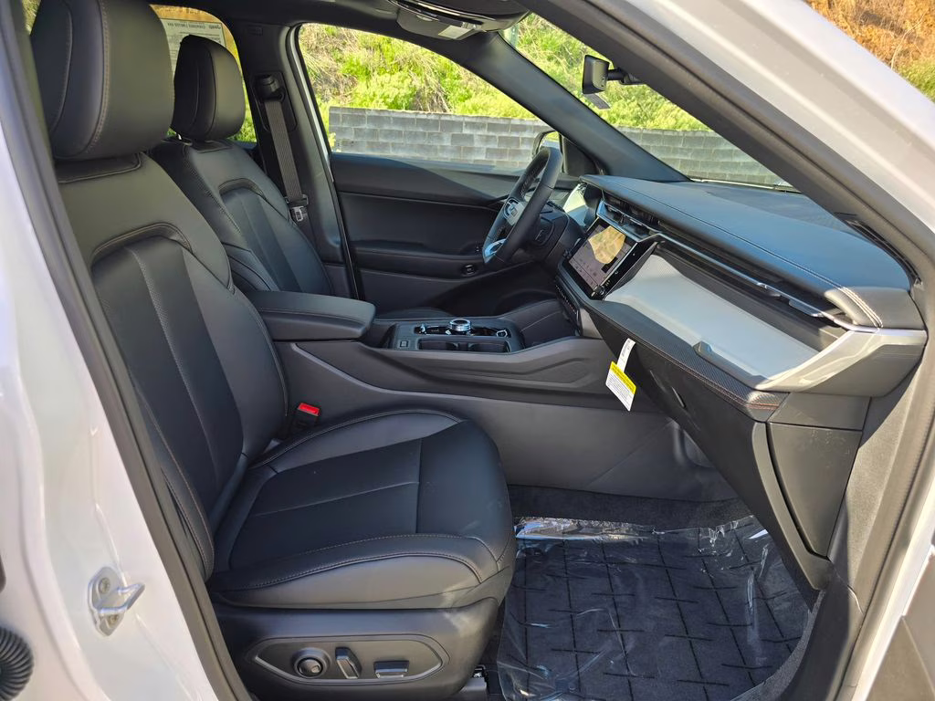 2026 Bright White Clearcoat Jeep Cherokee Limited 4X4 SUV