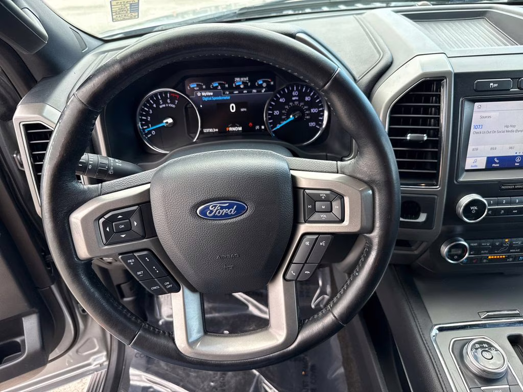 2021 Iconic Silver Metallic Ford Expedition Max XLT RWD SUV