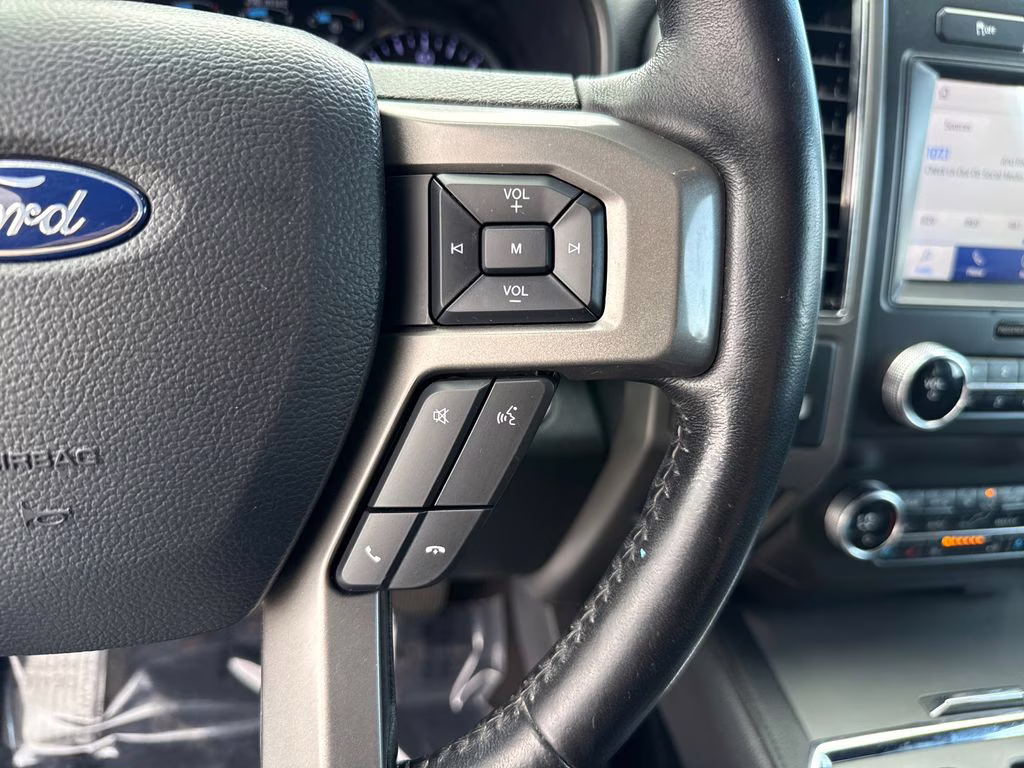 2021 Iconic Silver Metallic Ford Expedition Max XLT RWD SUV